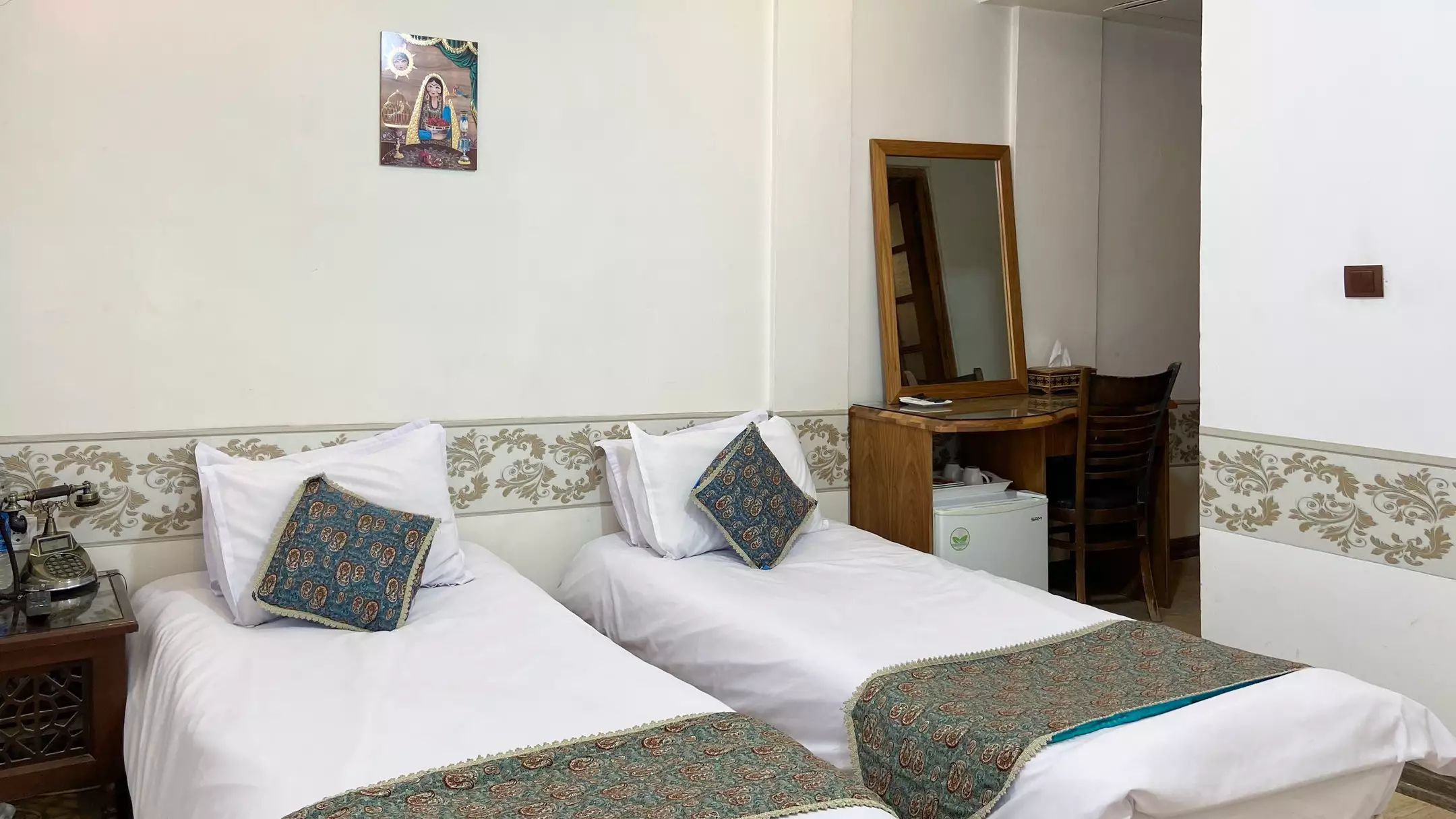 Alibaba https://cdn.alibaba.ir/ostorage/hotel-accommodation-images/67031def0fe27c5a5df8ef72_bbc527b5-04de-4f08-99ff-93669402579a_تویین (2).webp